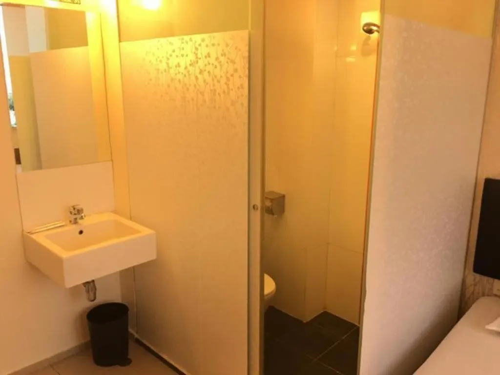 סינגפור 85 Beach Garden Hotel